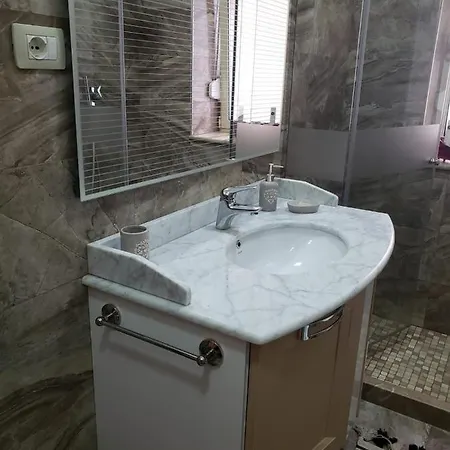 شقة فندقية Art Gallery 1 تيرانا