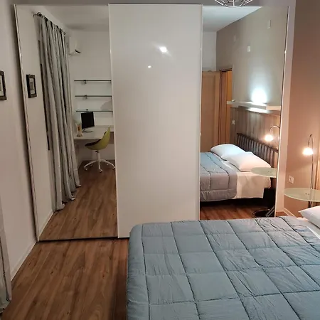 Art Gallery 1 شقة فندقية تيرانا