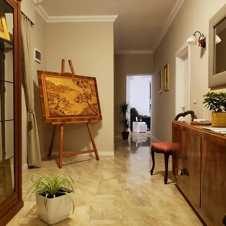 Art Gallery 1