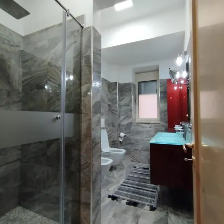 Art Gallery 1 Aparthotel 4*