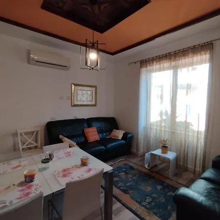 Art Gallery 1 Aparthotel Tirana