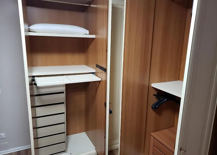 Art Gallery 1 4* Тирана