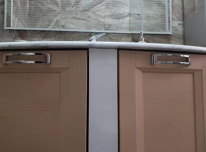 Art Gallery 1 4* Тирана