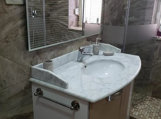 Апарт-отель Art Gallery 1 Тирана