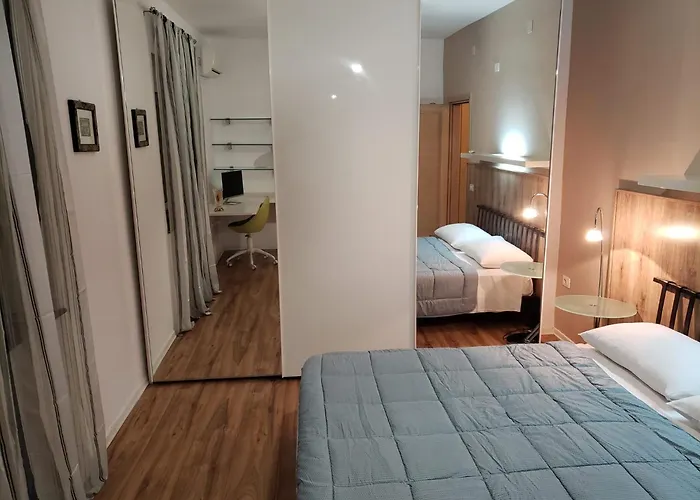 Art Gallery 1 Апарт-отель Тирана